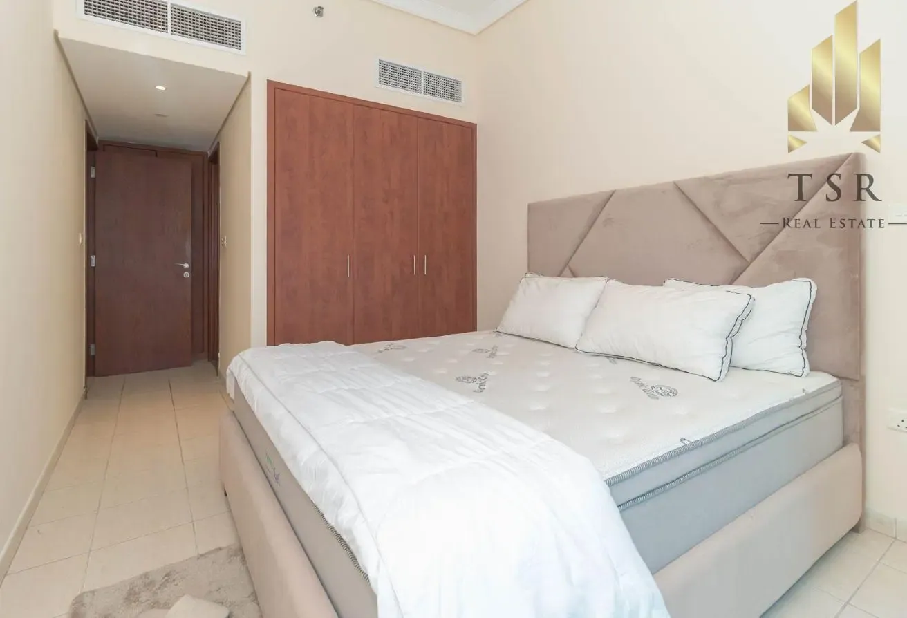 Fully Furnished | Spacious | Closed to Metro