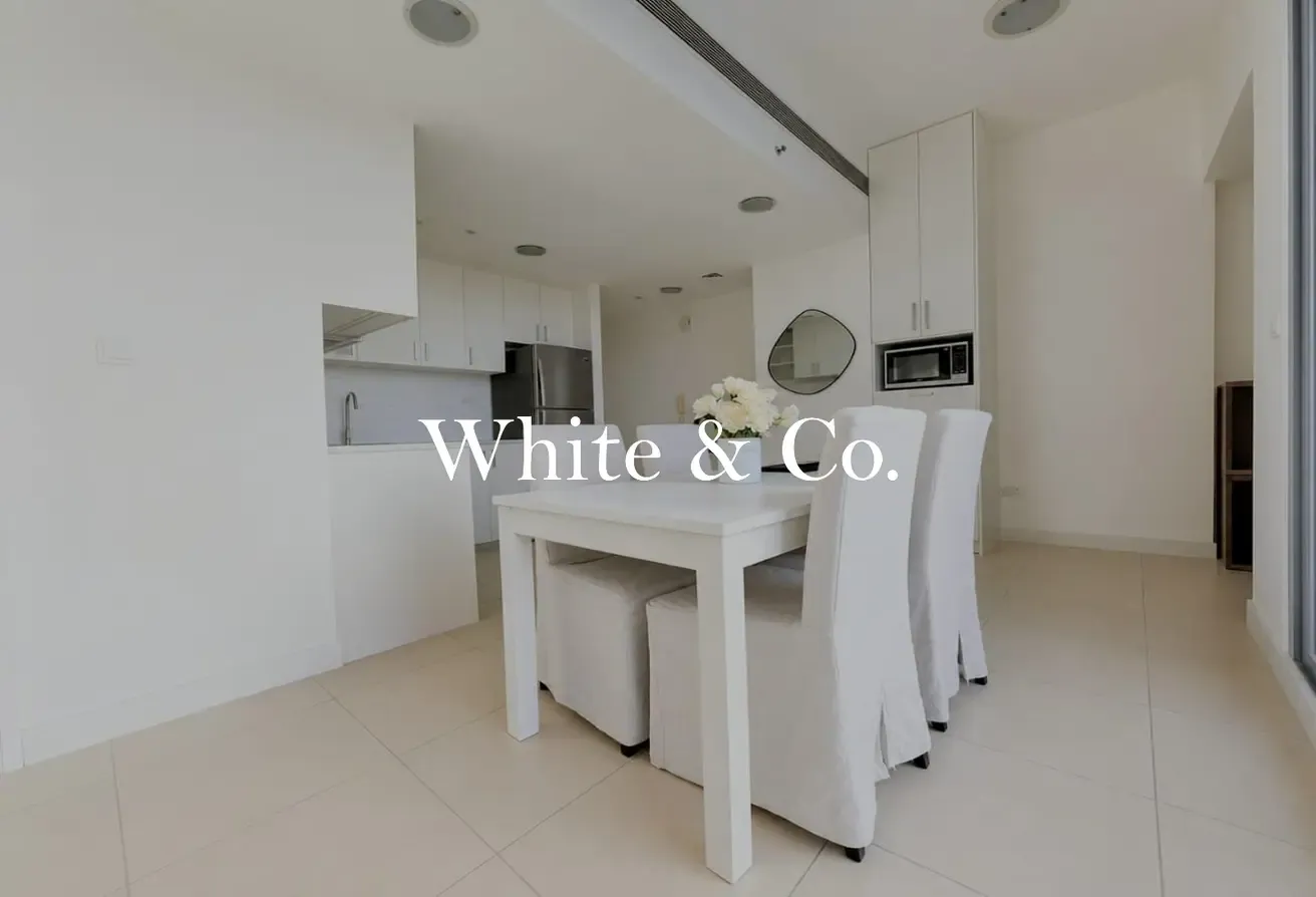 Upgraded |Natural Light| Multiple Cheques
