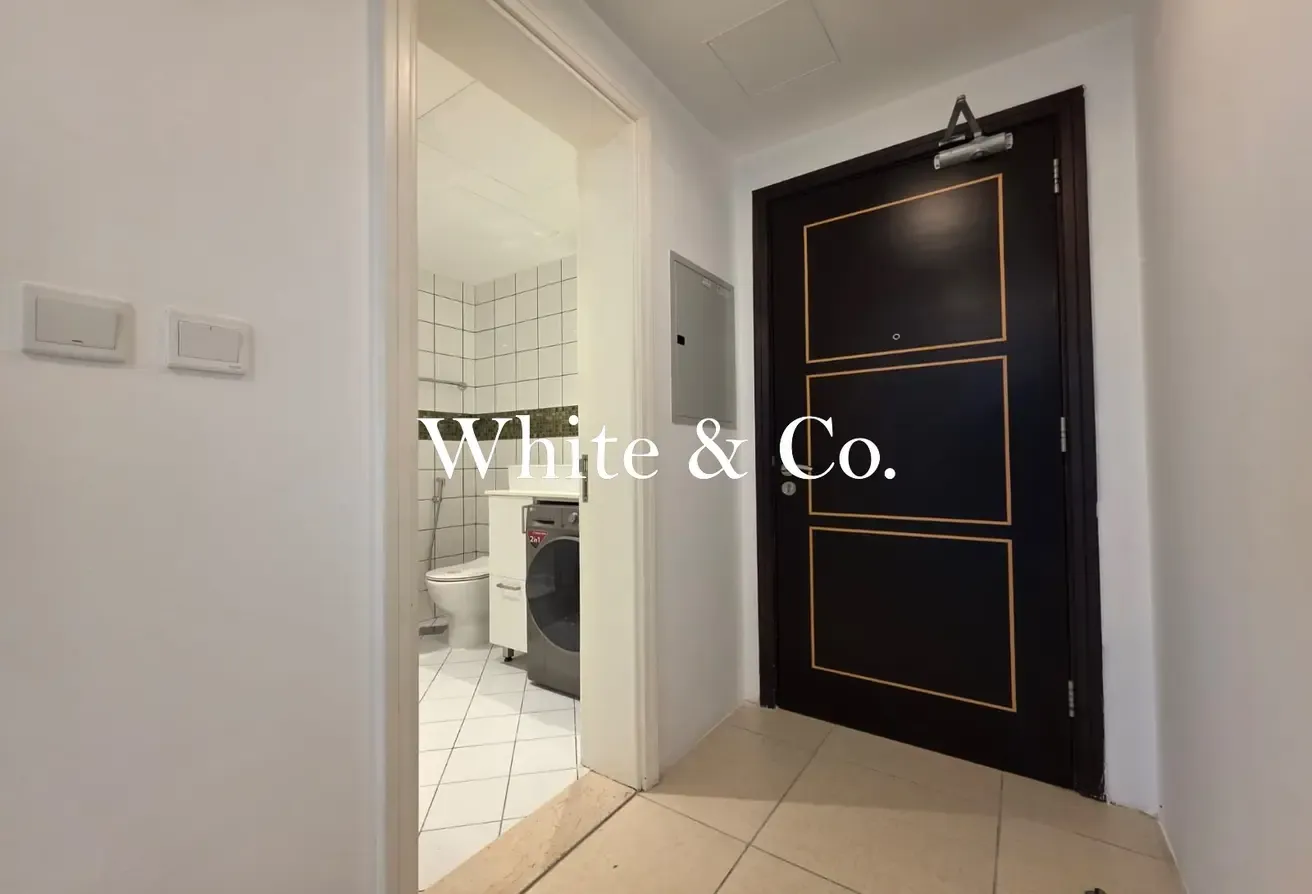 Upgraded |Natural Light| Multiple Cheques