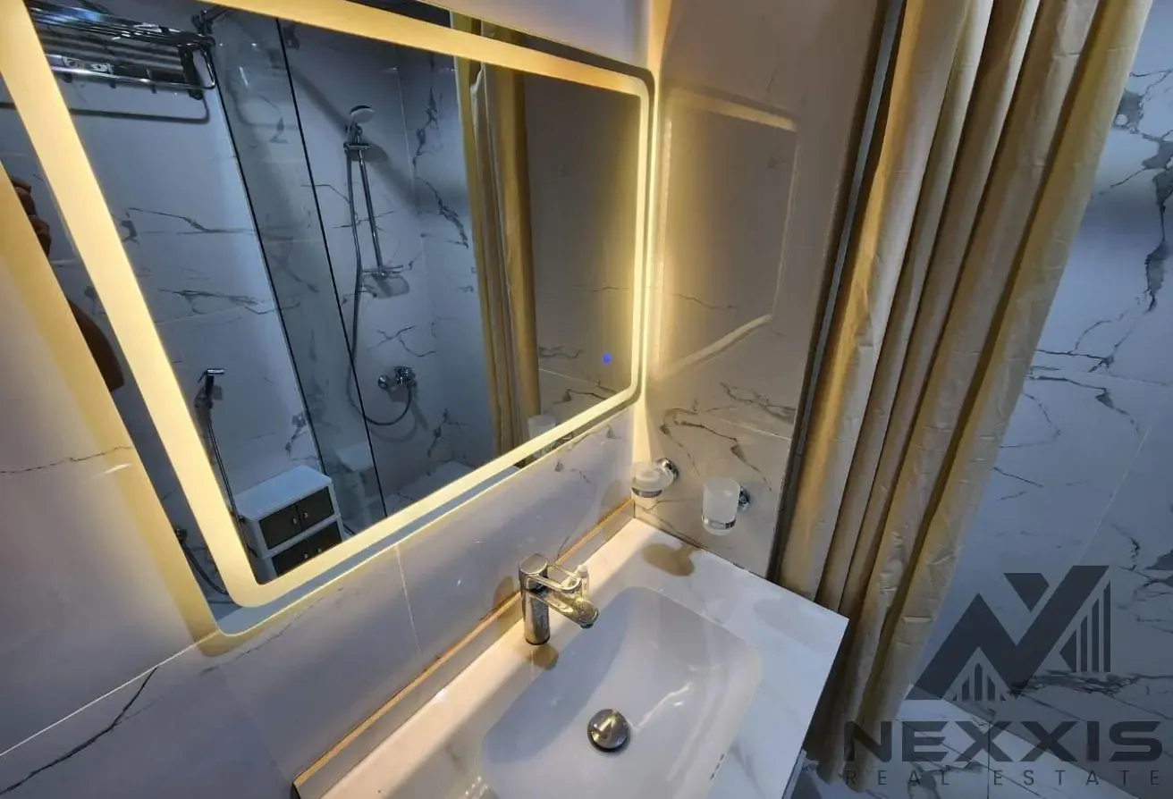 Upgraded Cozy Flat - Fully Furnished - High Floor
