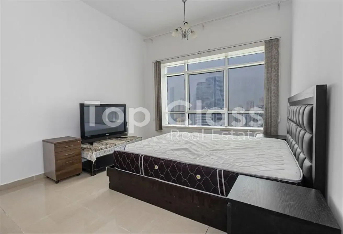 High Floor | Near Metro | Furnished | Lake View