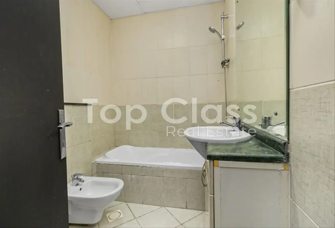 High Floor | Near Metro | Furnished | Lake View