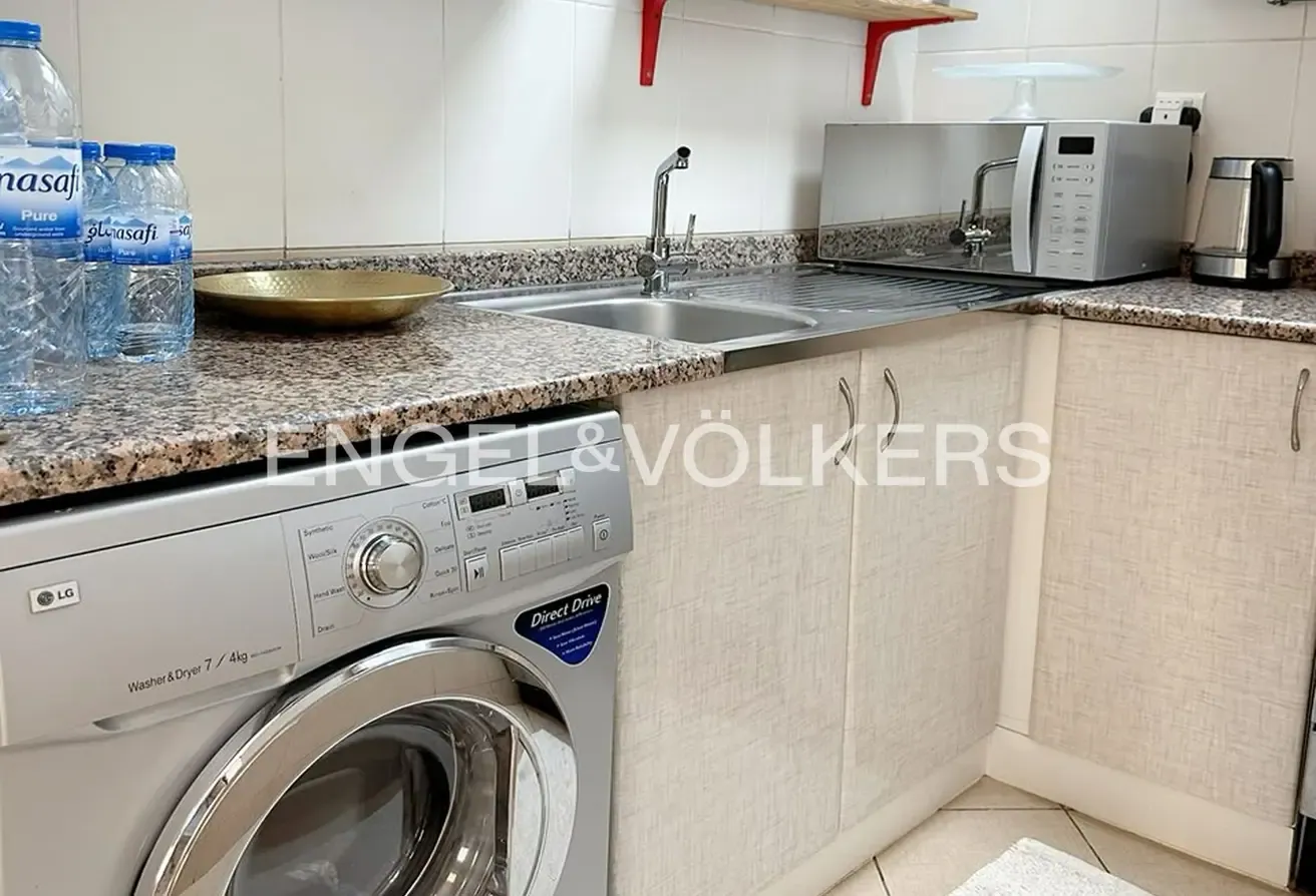 Low Floor | Fully Furnished | Vacant Now