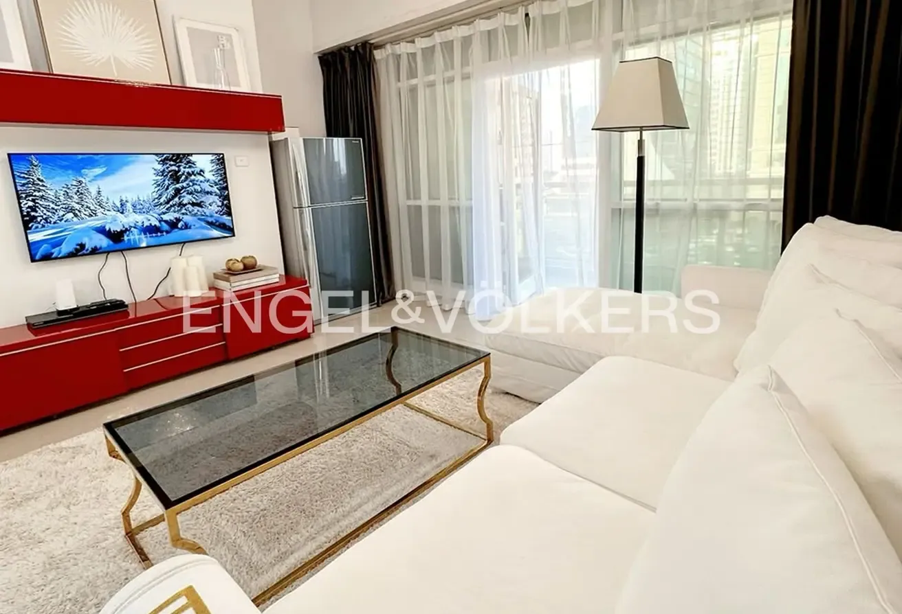 Low Floor | Fully Furnished | Vacant Now