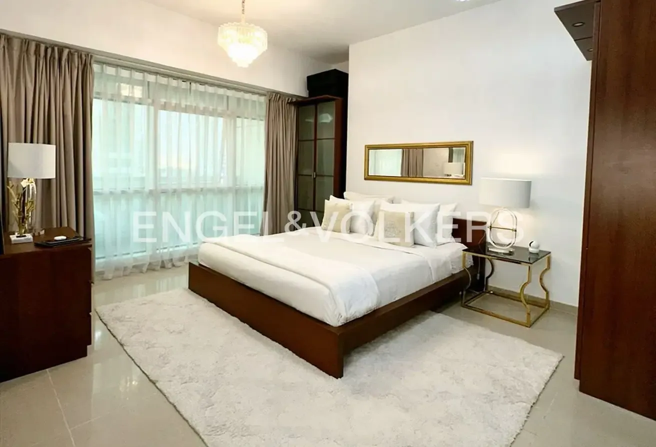 Low Floor | Fully Furnished | Vacant Now
