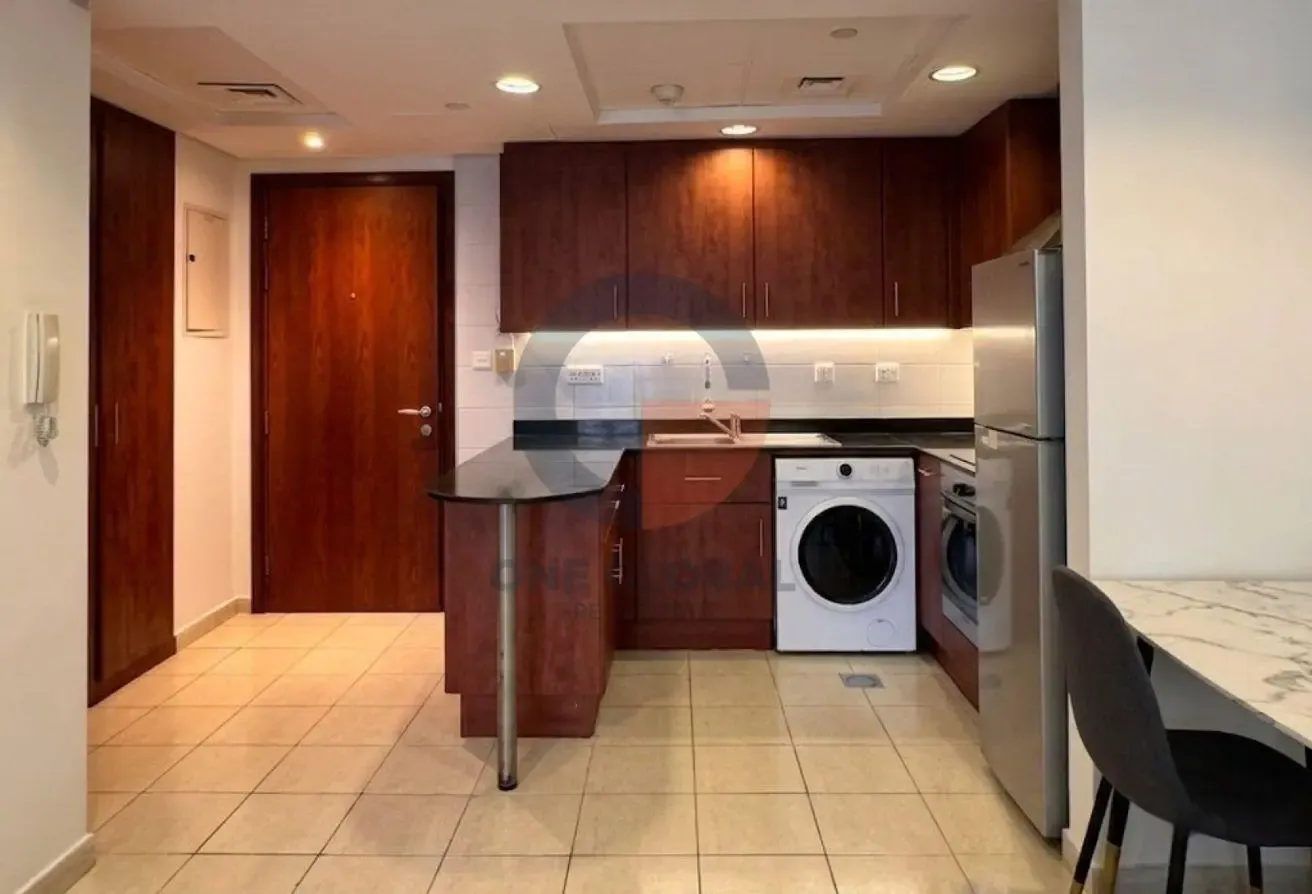Mid Floor | Fully Furnished | Lake View