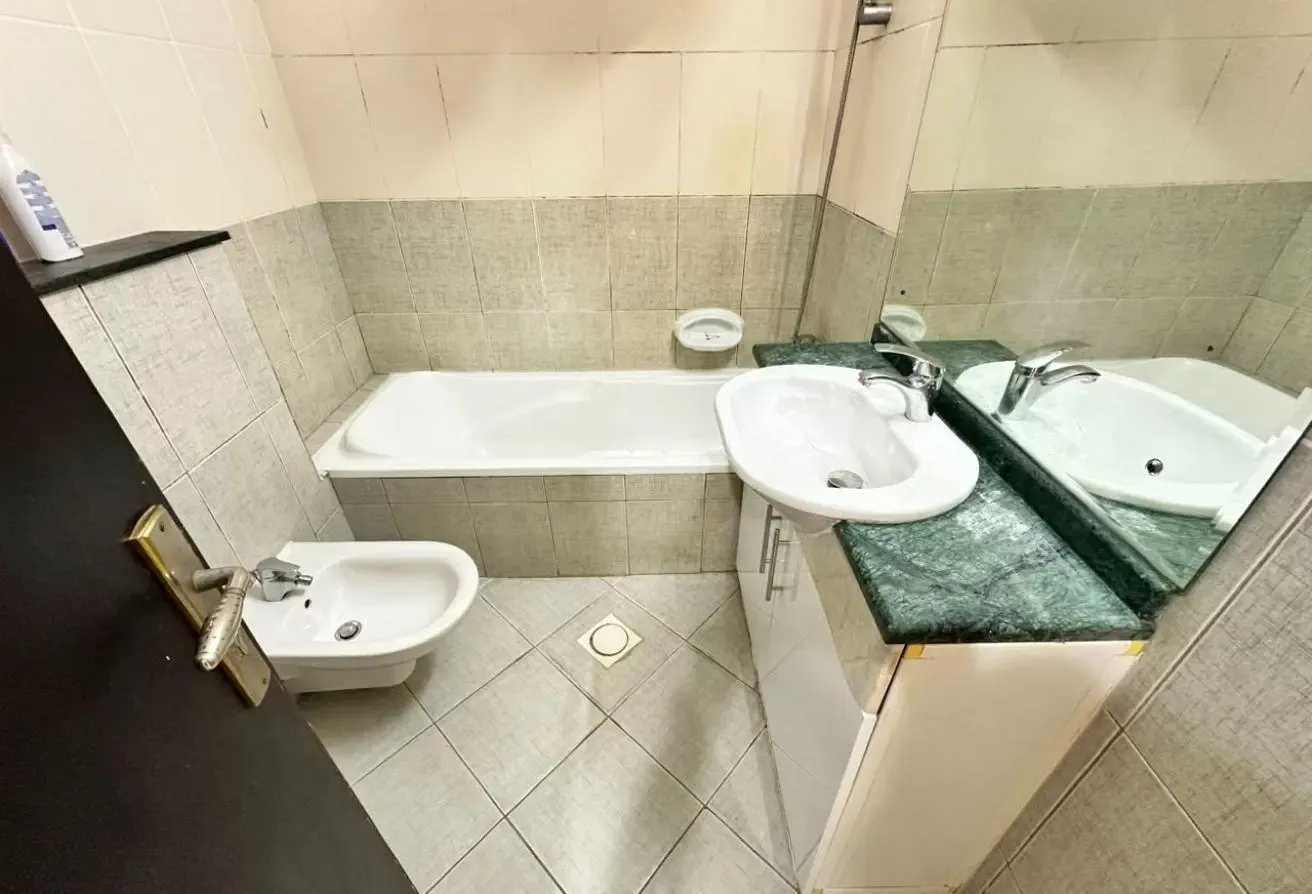 FULLY FURNISHED| MARINA VIEW| VACANT| BALCONY|