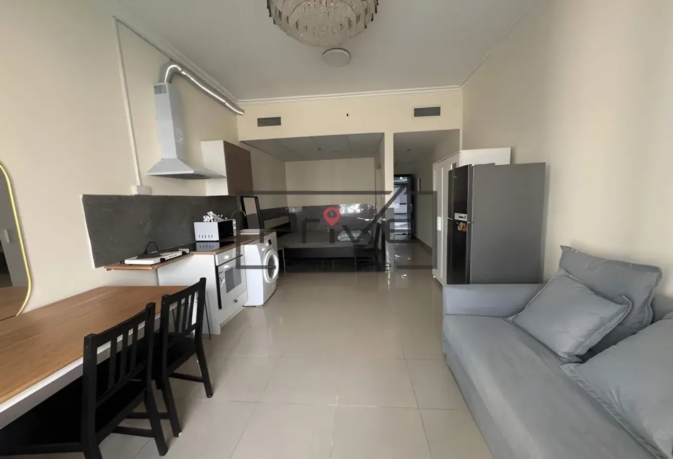 Fully Furnished | Canal View | Kitchen Equipped