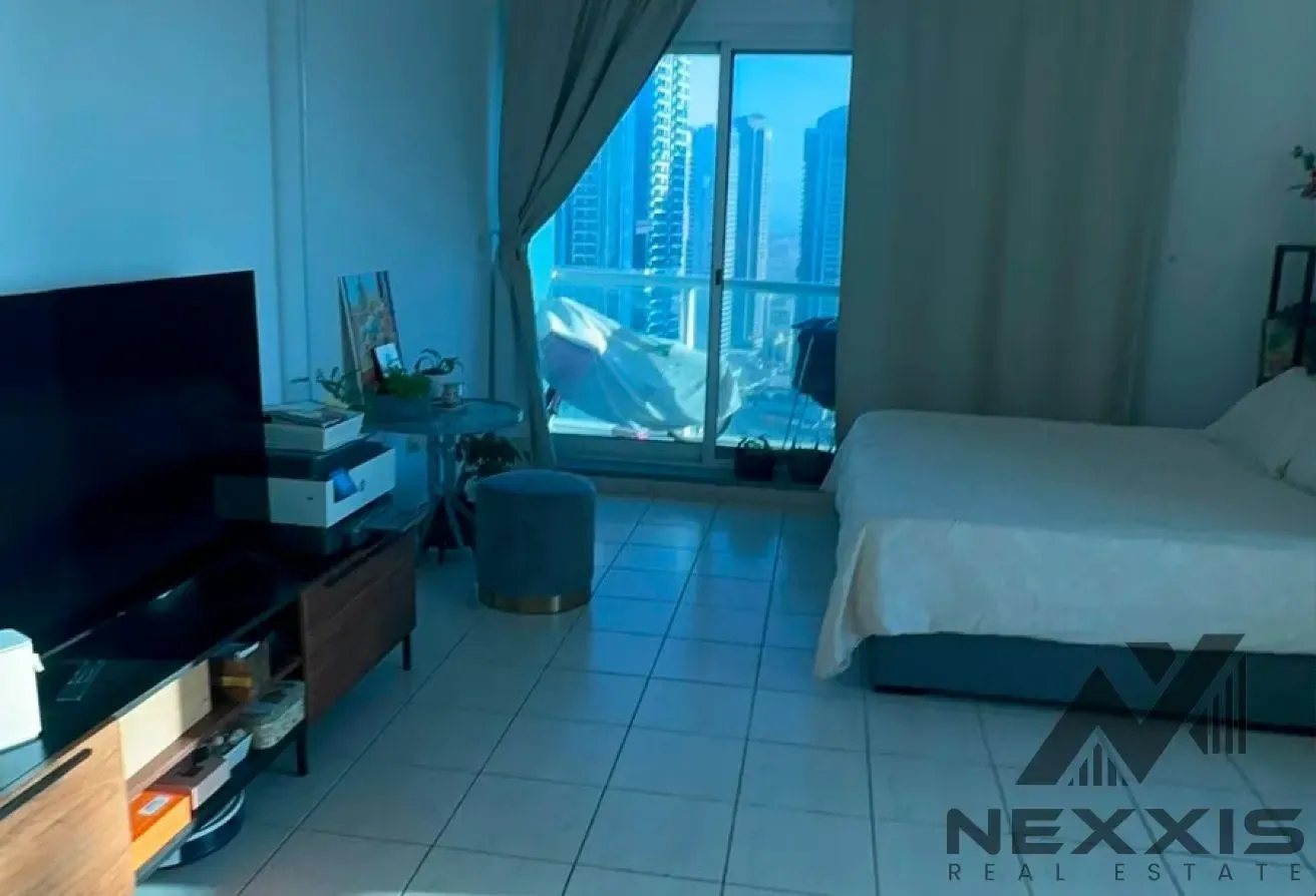 FULLY FURNISHED |NEAR TO METRO |SPACIOUS |VACANT