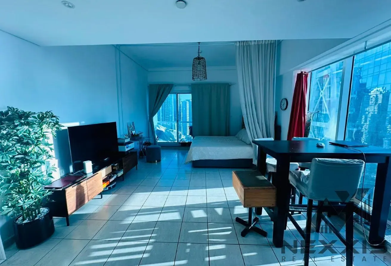 FULLY FURNISHED |NEAR TO METRO |SPACIOUS |VACANT