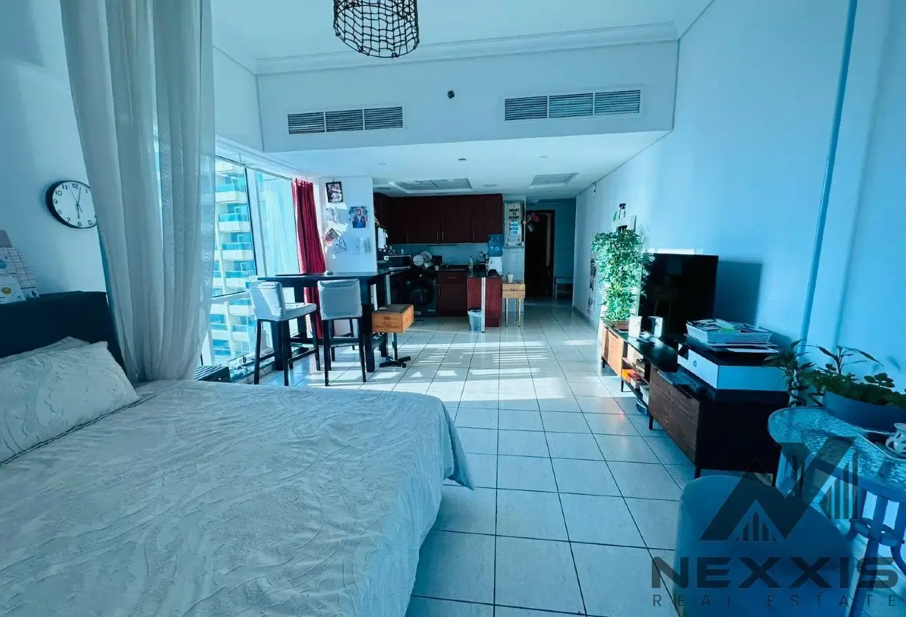 FULLY FURNISHED |NEAR TO METRO |SPACIOUS |VACANT