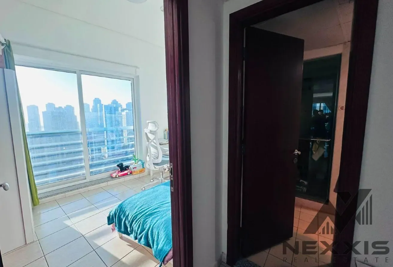FULLY FURNISHED |NEAR TO METRO |SPACIOUS |VACANT