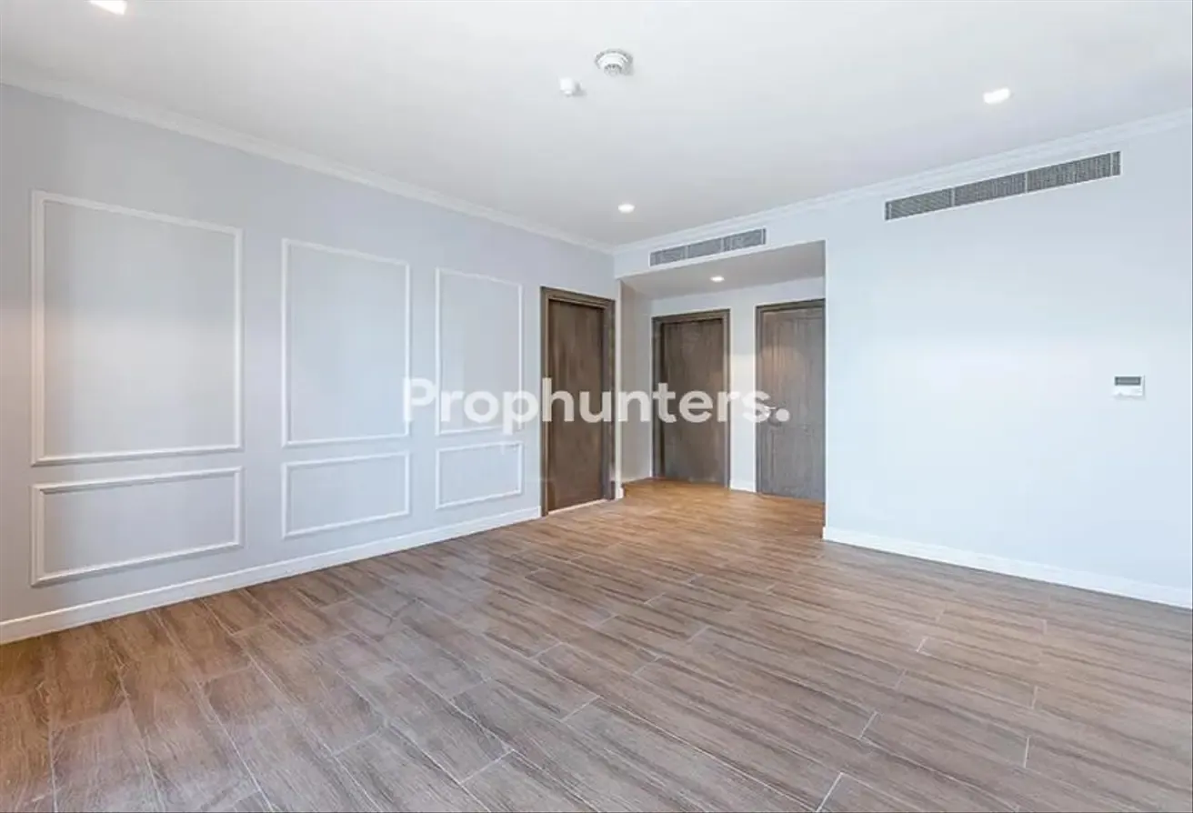 Bespoke Unit I Vacant I Large Layout