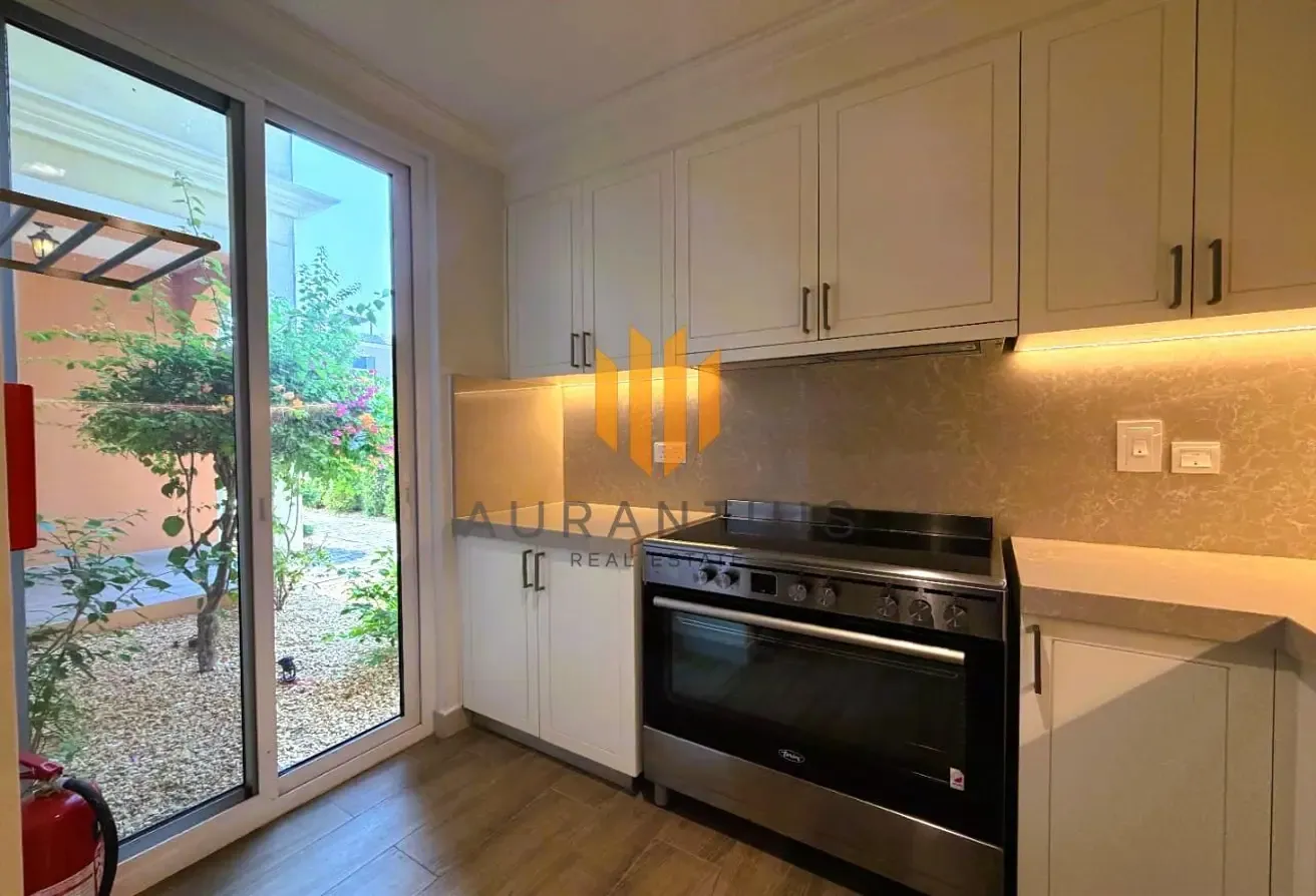 Luxurious 4BR+Maid+Storage |Pool & Community View