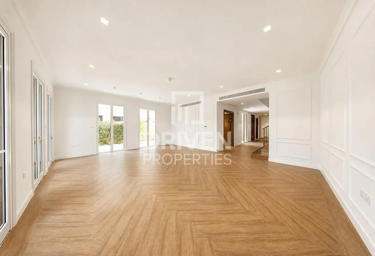 Parkside Elegance Meets Coastal Charm | Vacant