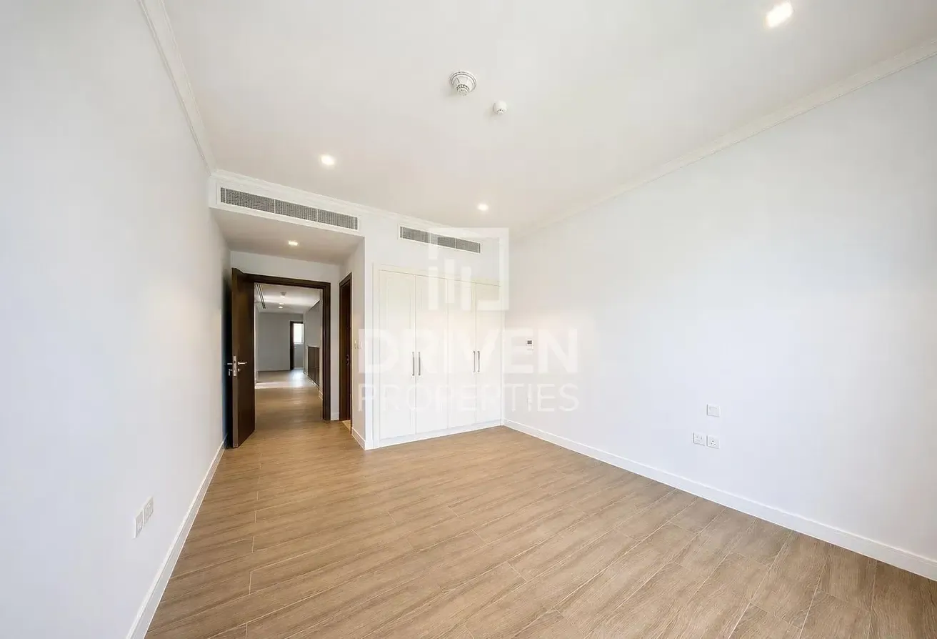 Parkside Elegance Meets Coastal Charm | Vacant