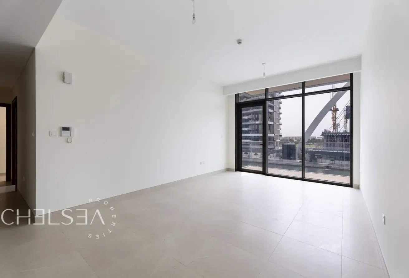 BRAND NEW | FULL CANAL VIEW | PRIME LOCATION