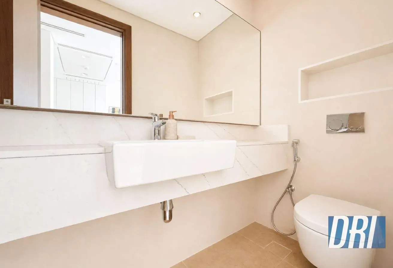 Fully Furnished 1BR | Amazing location | Vacant