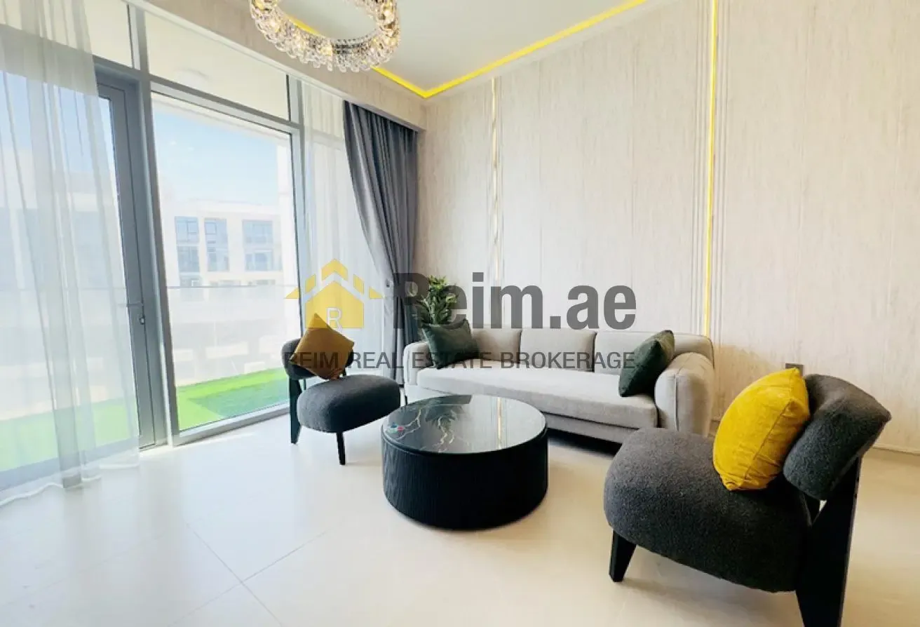 Fully Furnished | Upgraded | Canal View