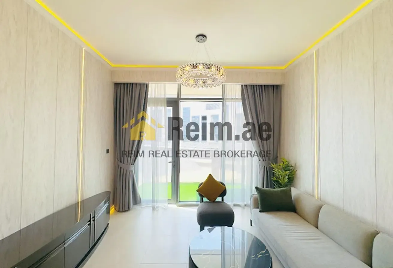 Fully Furnished | Upgraded | Canal View