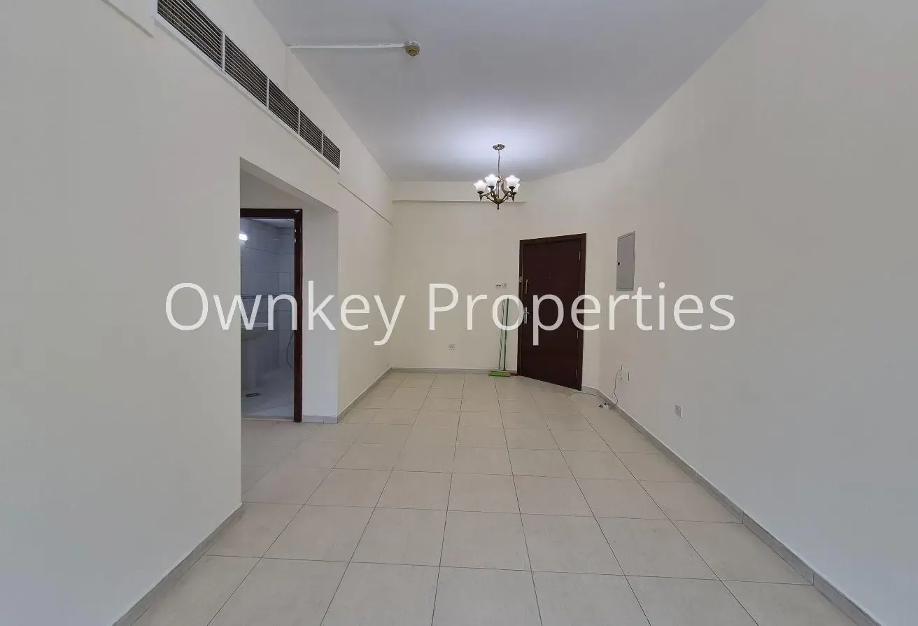Specious/1 Bedroom Hall/With Balcony/Hot propertie