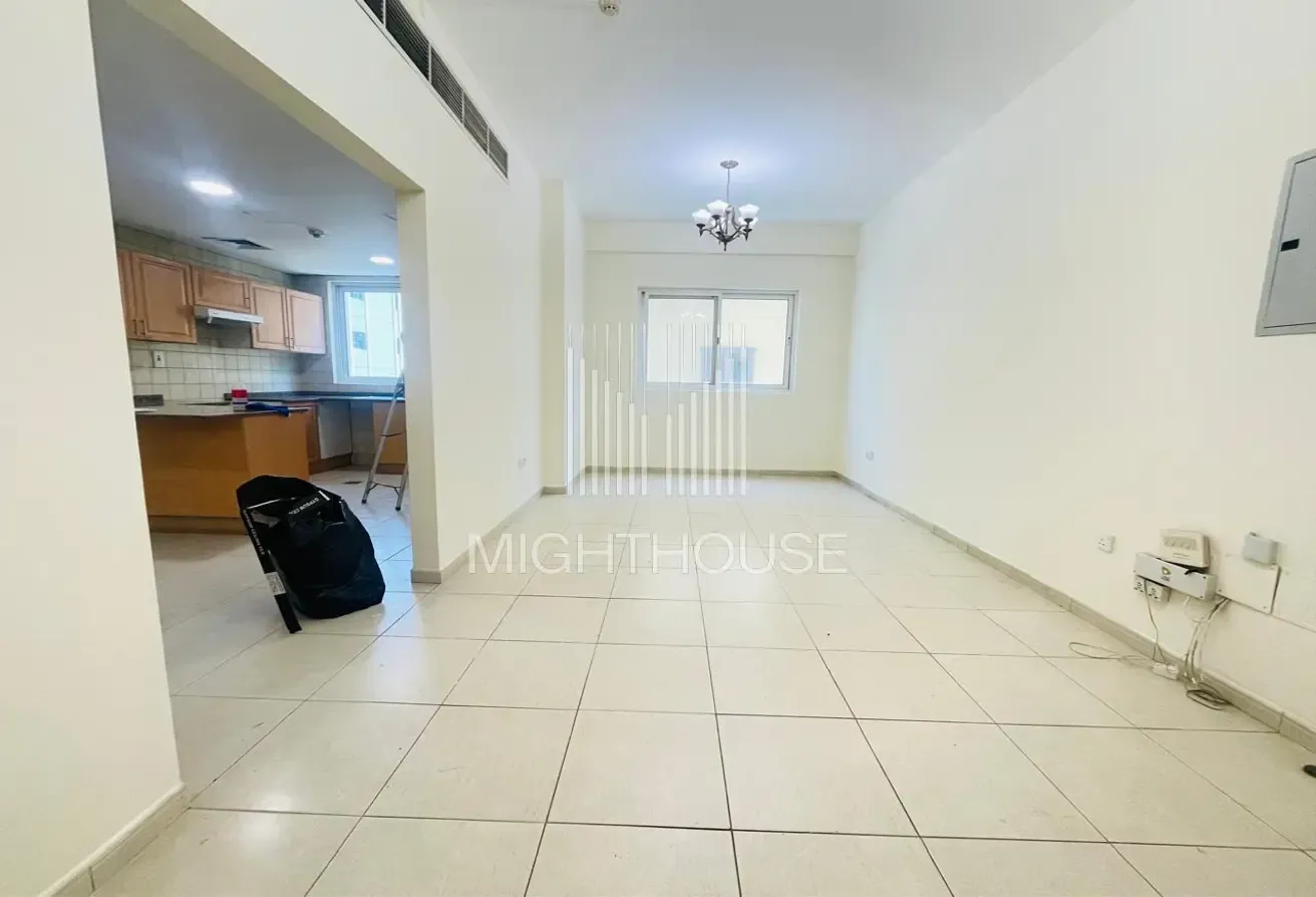 1BR Spacious Apartment | Prime Location | Vacant