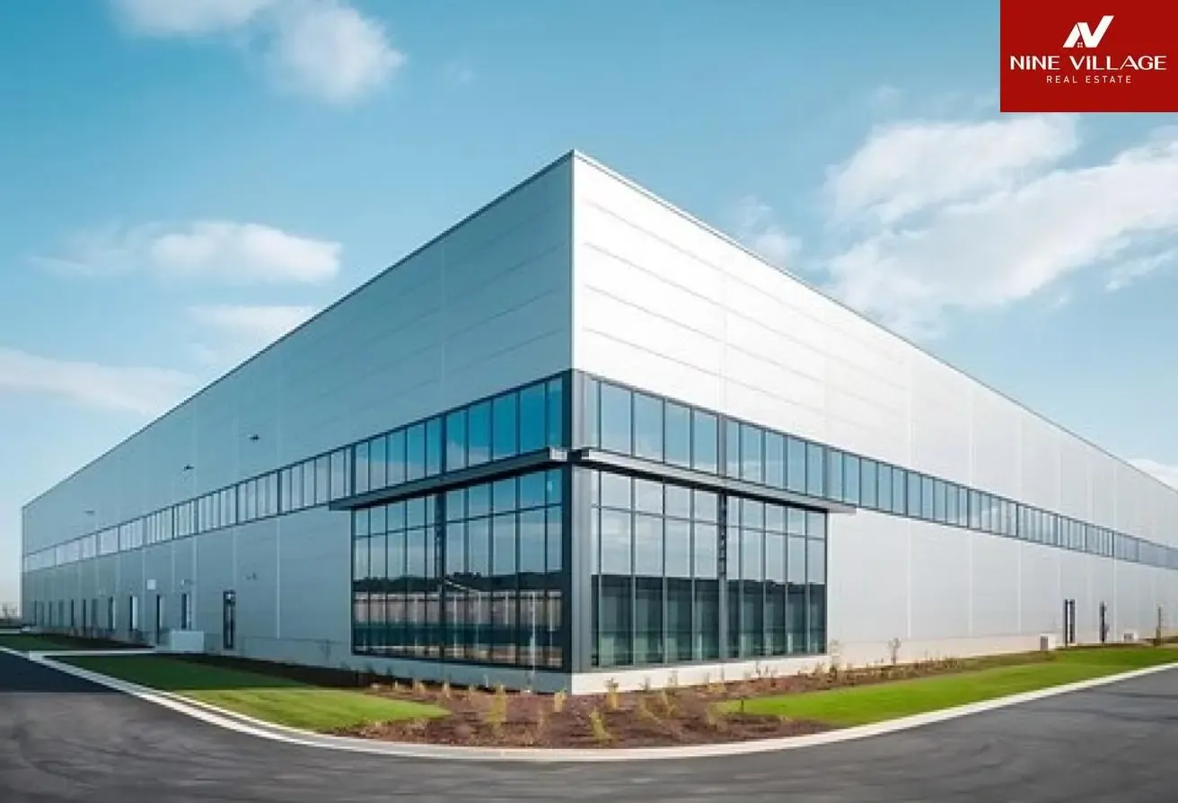 COMPOUND WAREHOUSE FOR SALE | GROUND + MAZZANINE
