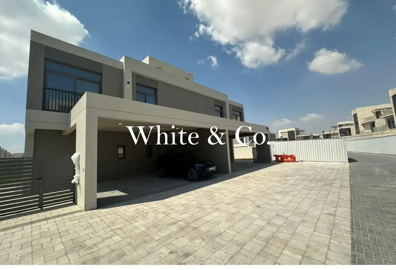 Spacious Living | Twin Villa | Large Plot