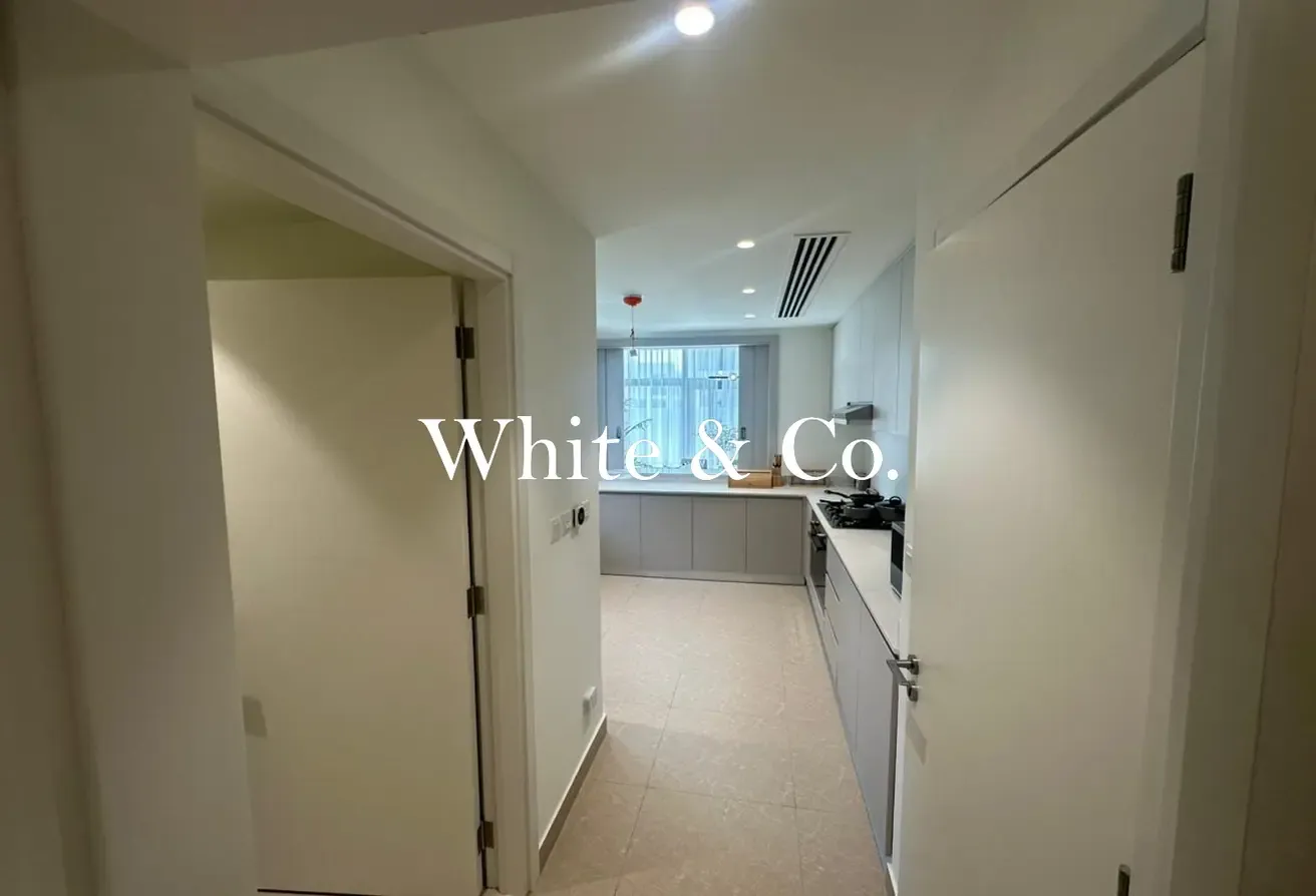 Spacious Living | Twin Villa | Large Plot