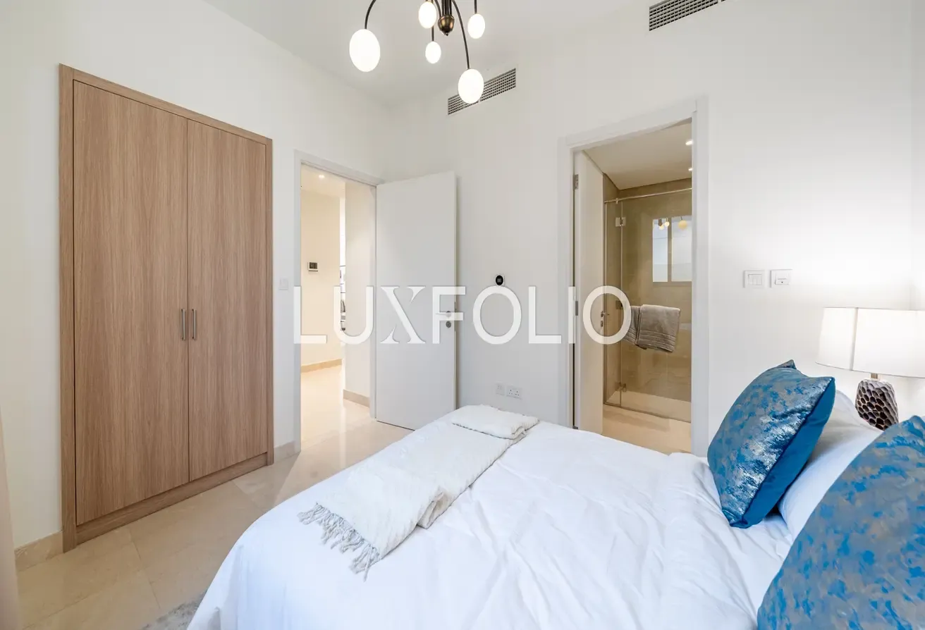 Exclusive | Single Row | Motivated Seller