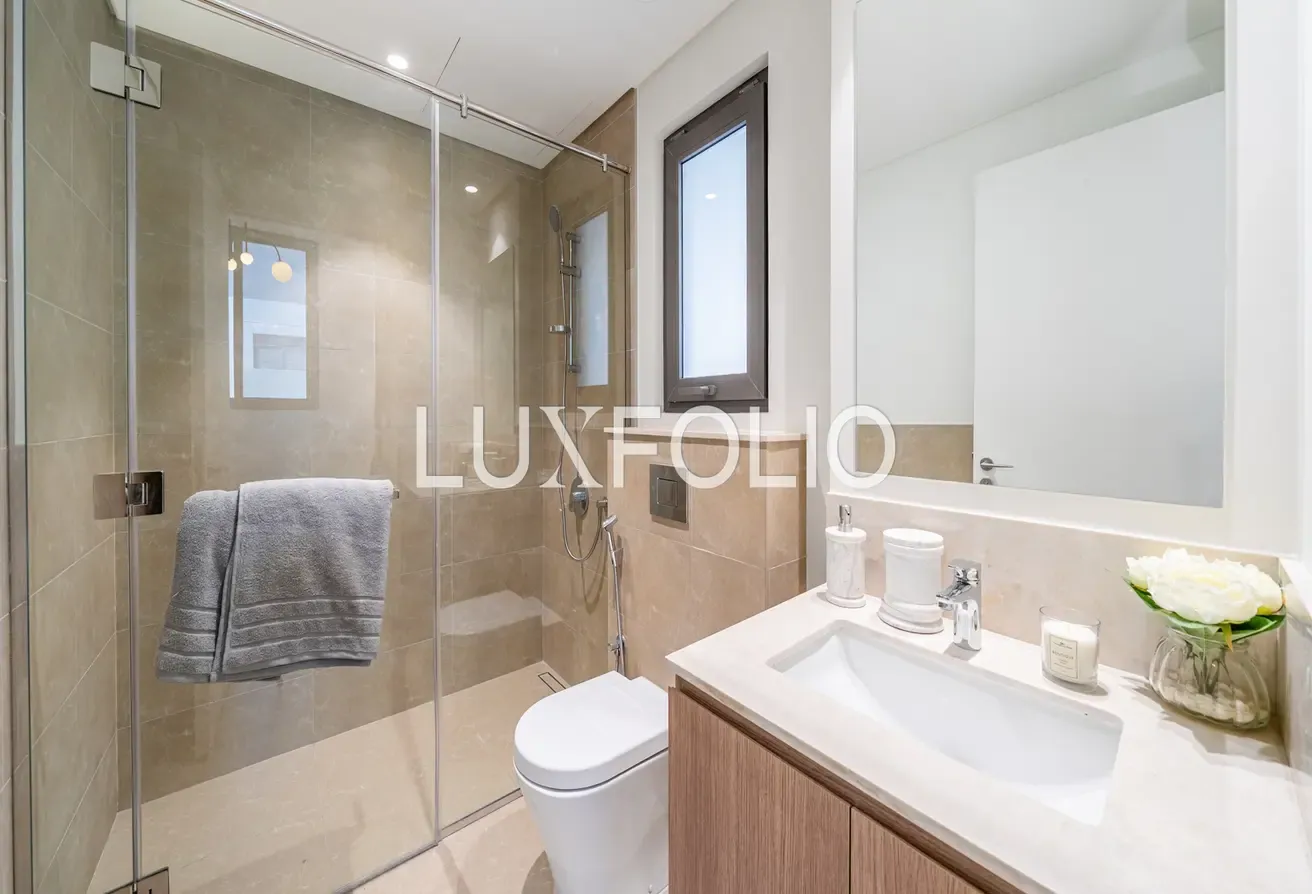 Exclusive | Single Row | Motivated Seller