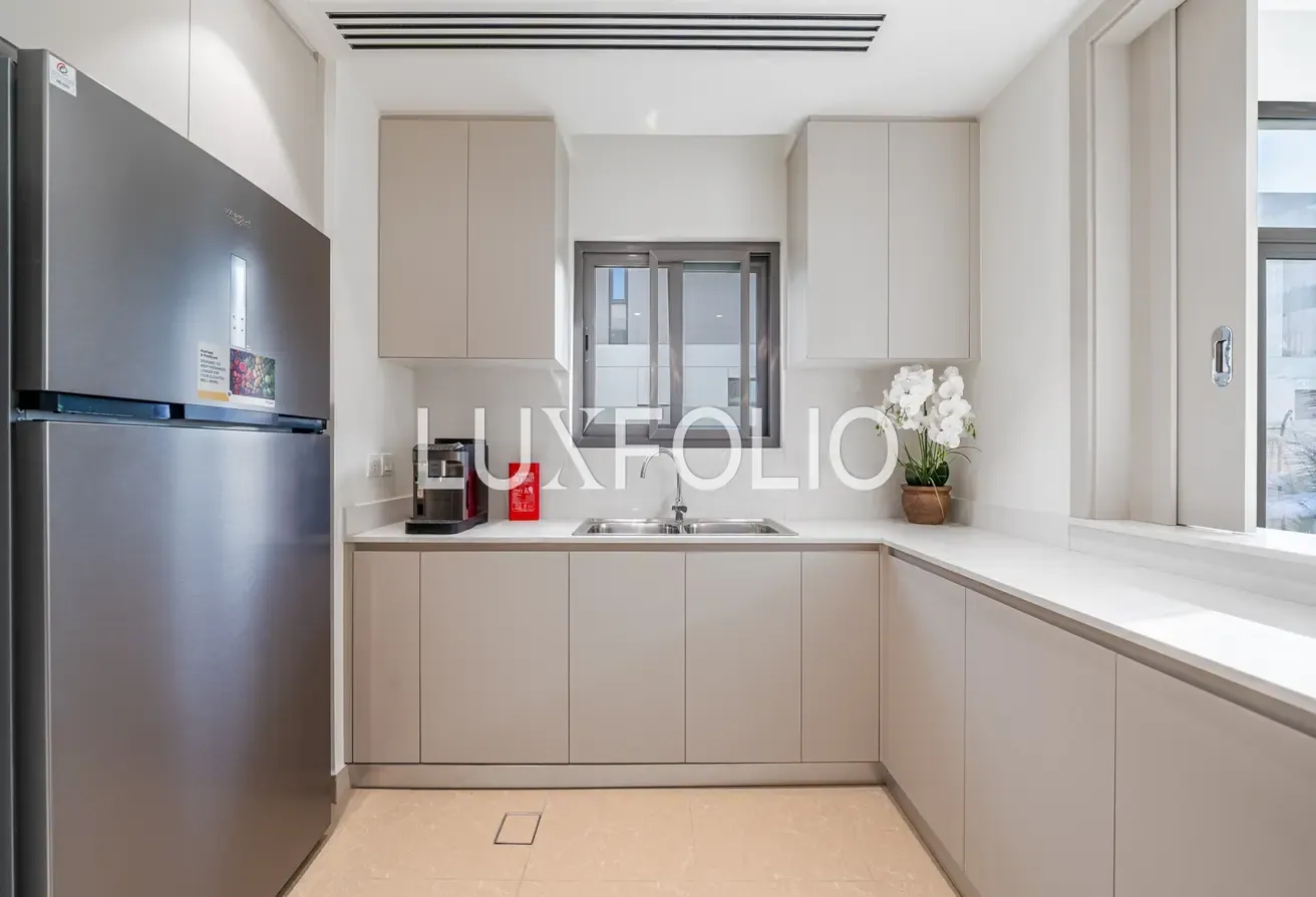 Exclusive | Single Row | Motivated Seller