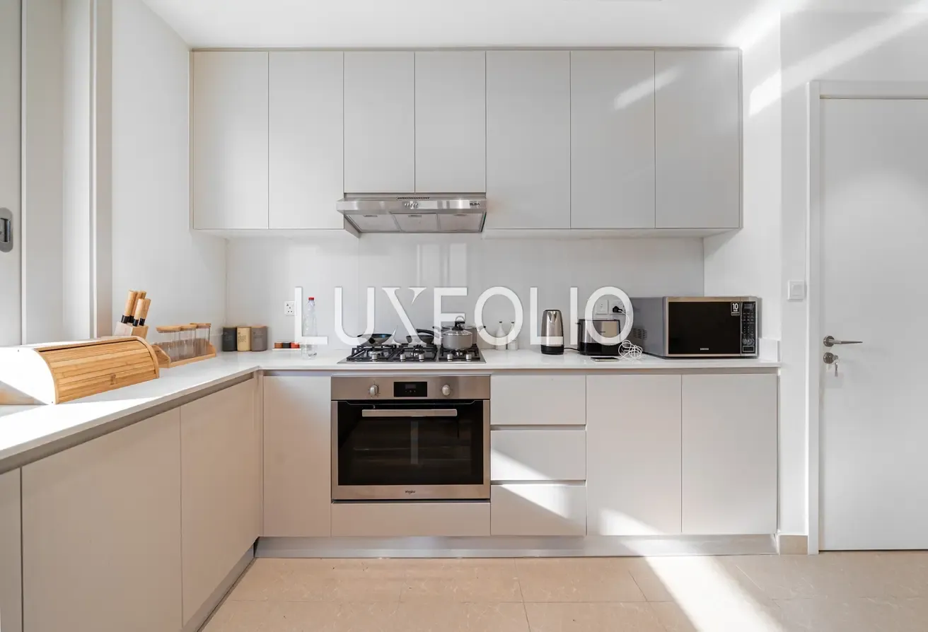 Exclusive | Single Row | Motivated Seller