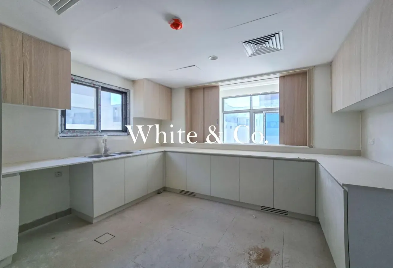 Premium Villa | Waterfront Living | PHPP