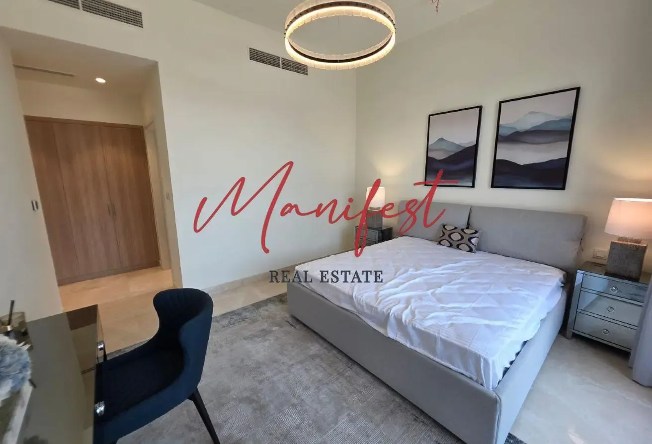 Single Row | Spacious | Corner Unit