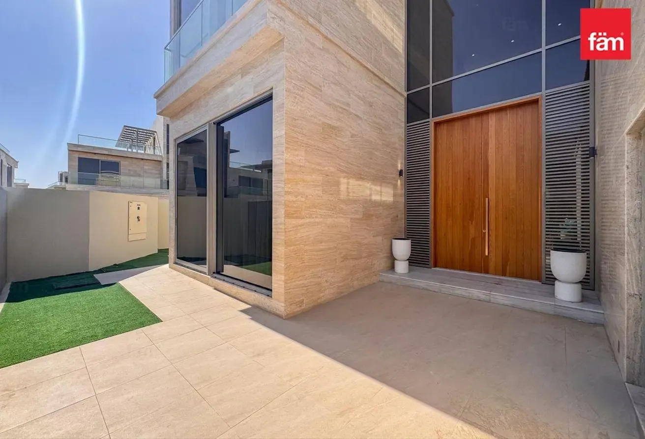 Luxury Mansion | Near Lagoon | Payment Plan