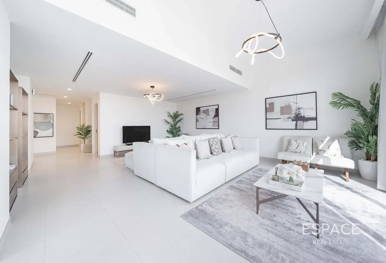 Single Row | End Unit | Backing Greenery