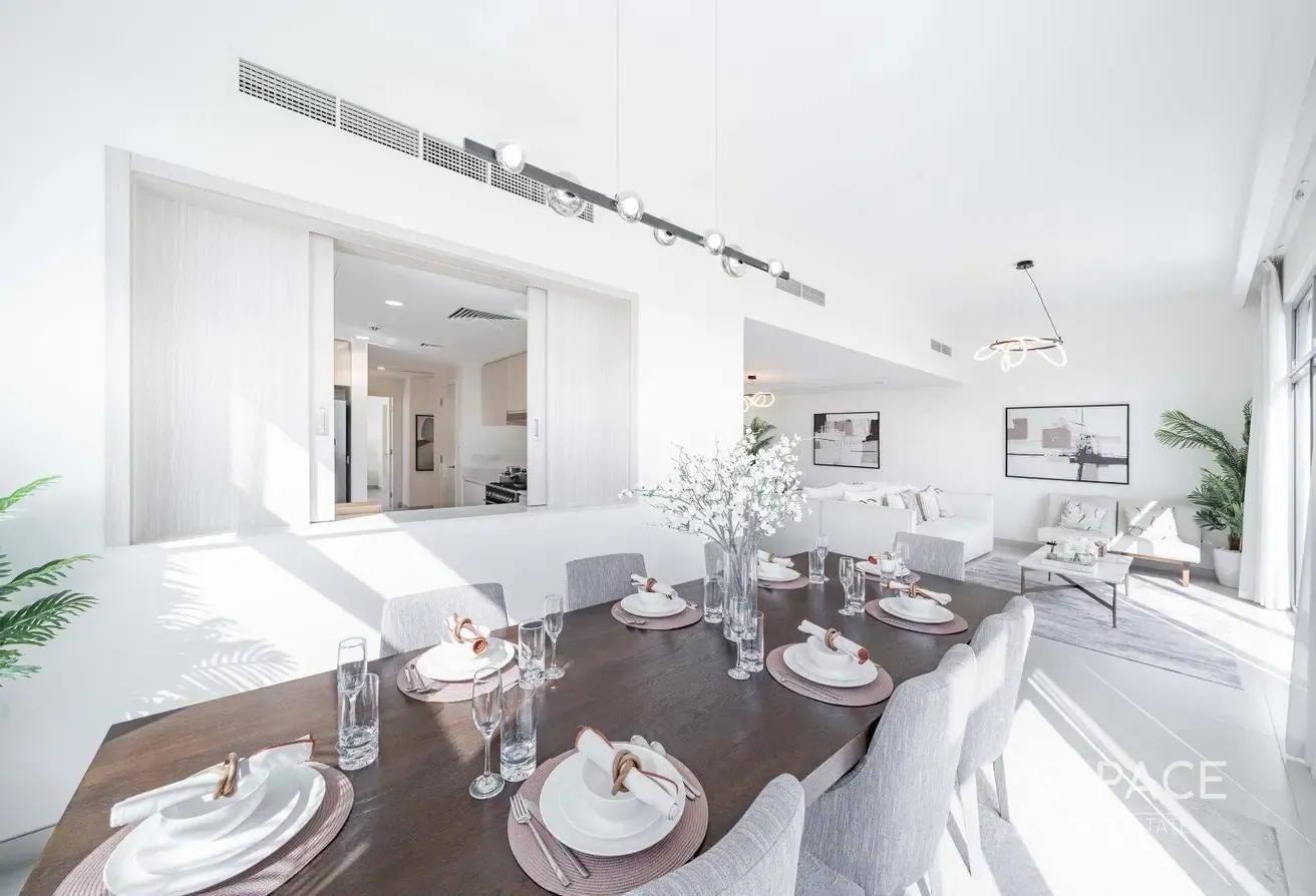 Single Row | End Unit | Backing Greenery