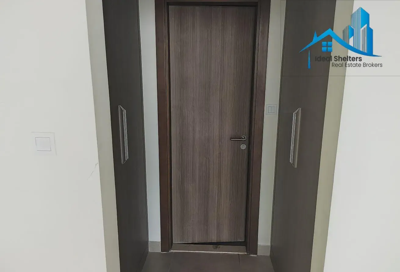Invertor deal 1BR Semi Furnished Vacant soon