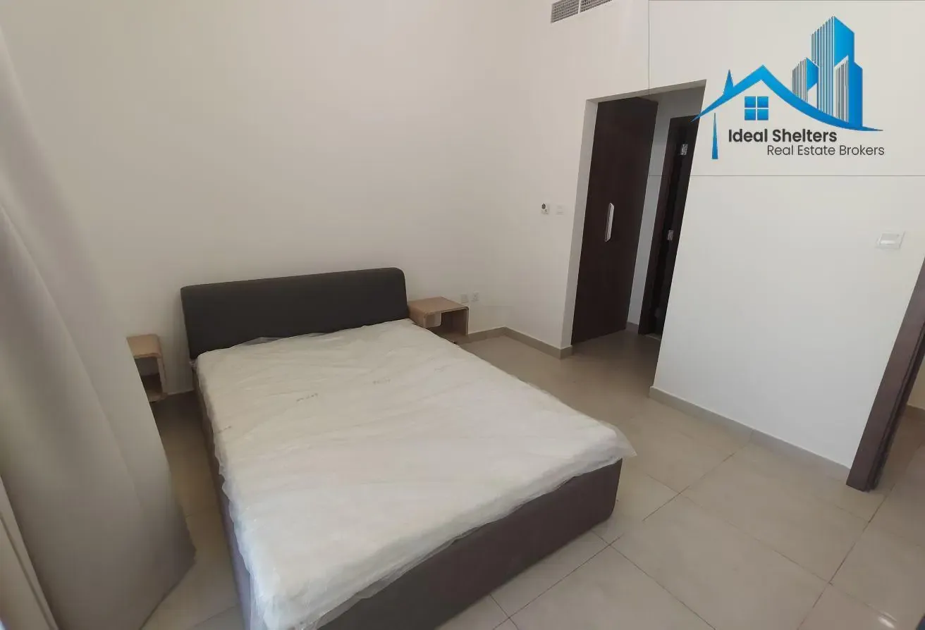 Fully Furnished 1BHK | 2 balcony | Vacant