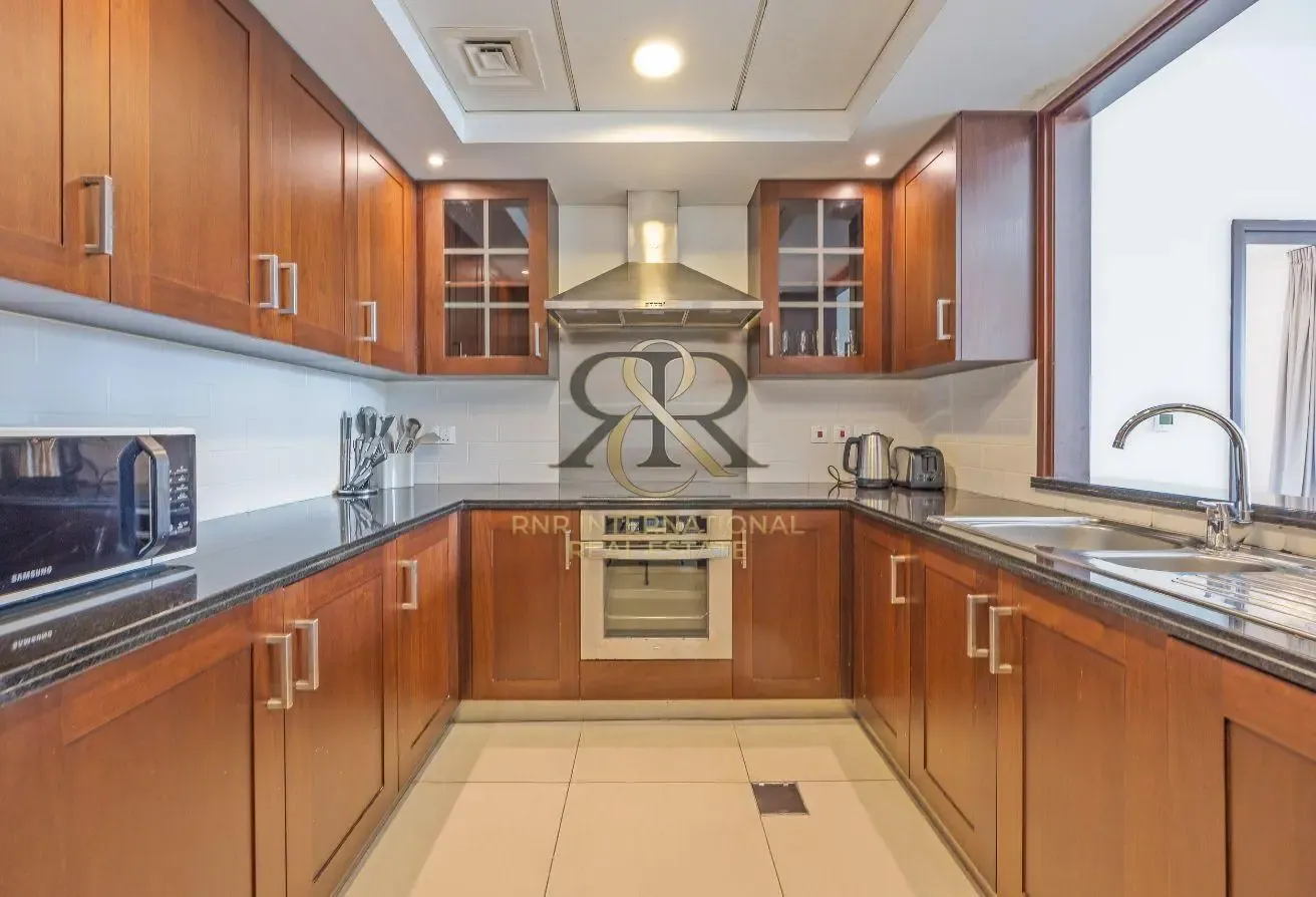 Elegantly Furnished I Bright Spacious l Rented