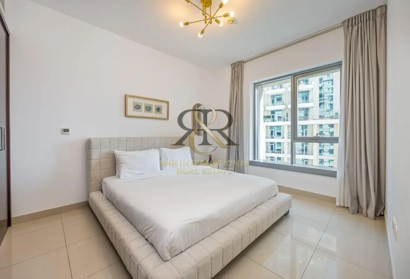 Elegantly Furnished I Bright Spacious l Rented
