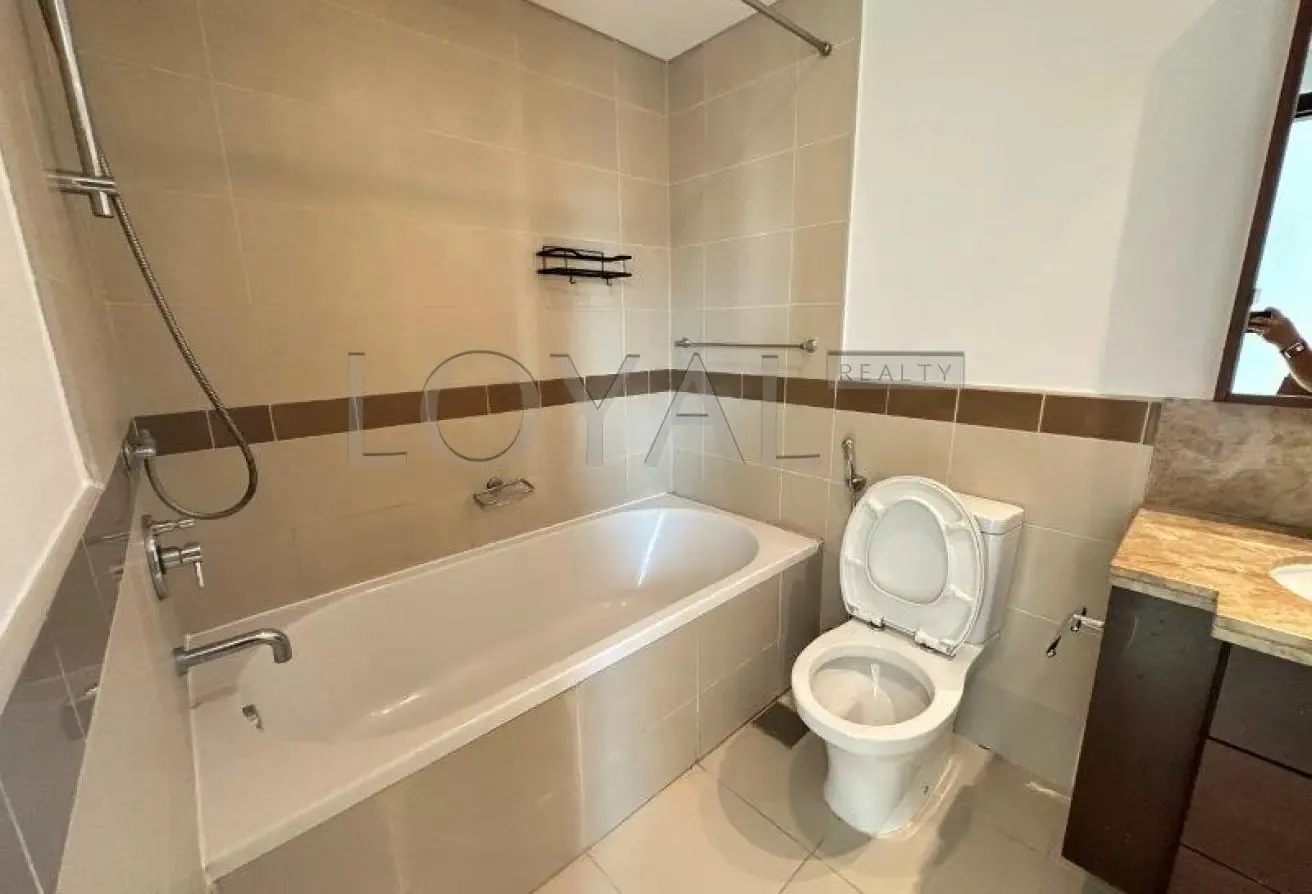Vacant/ 1BR Apartment/ Prime location/ High Floor