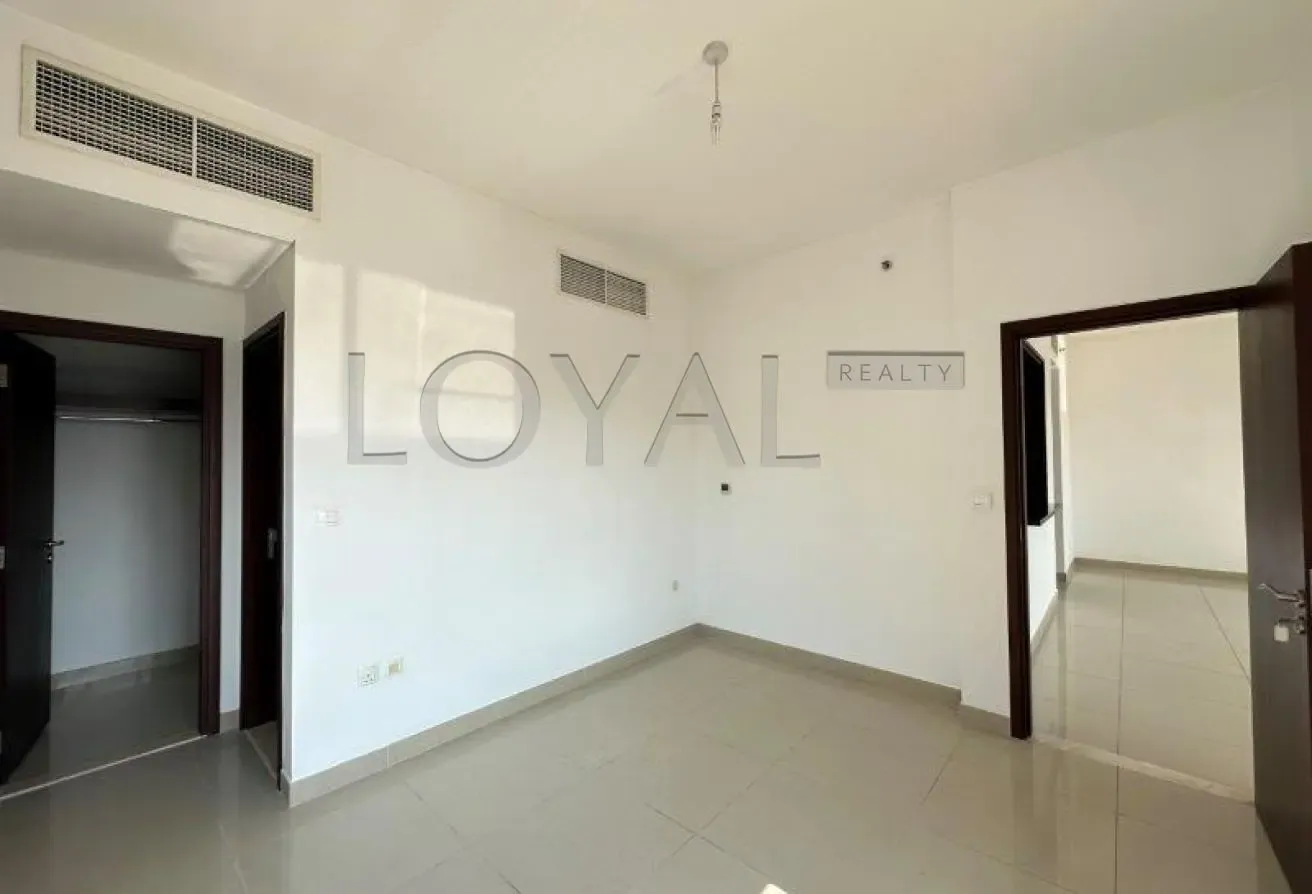 Vacant/ 1BR Apartment/ Prime location/ High Floor