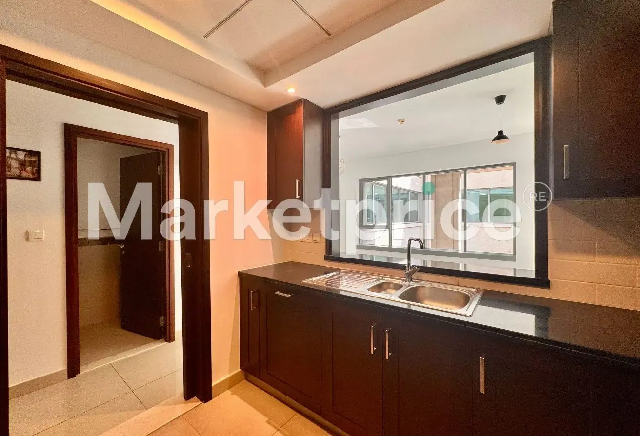 Vacant Corner 1 Bed Apt | Pool View 29 Boulevard 2