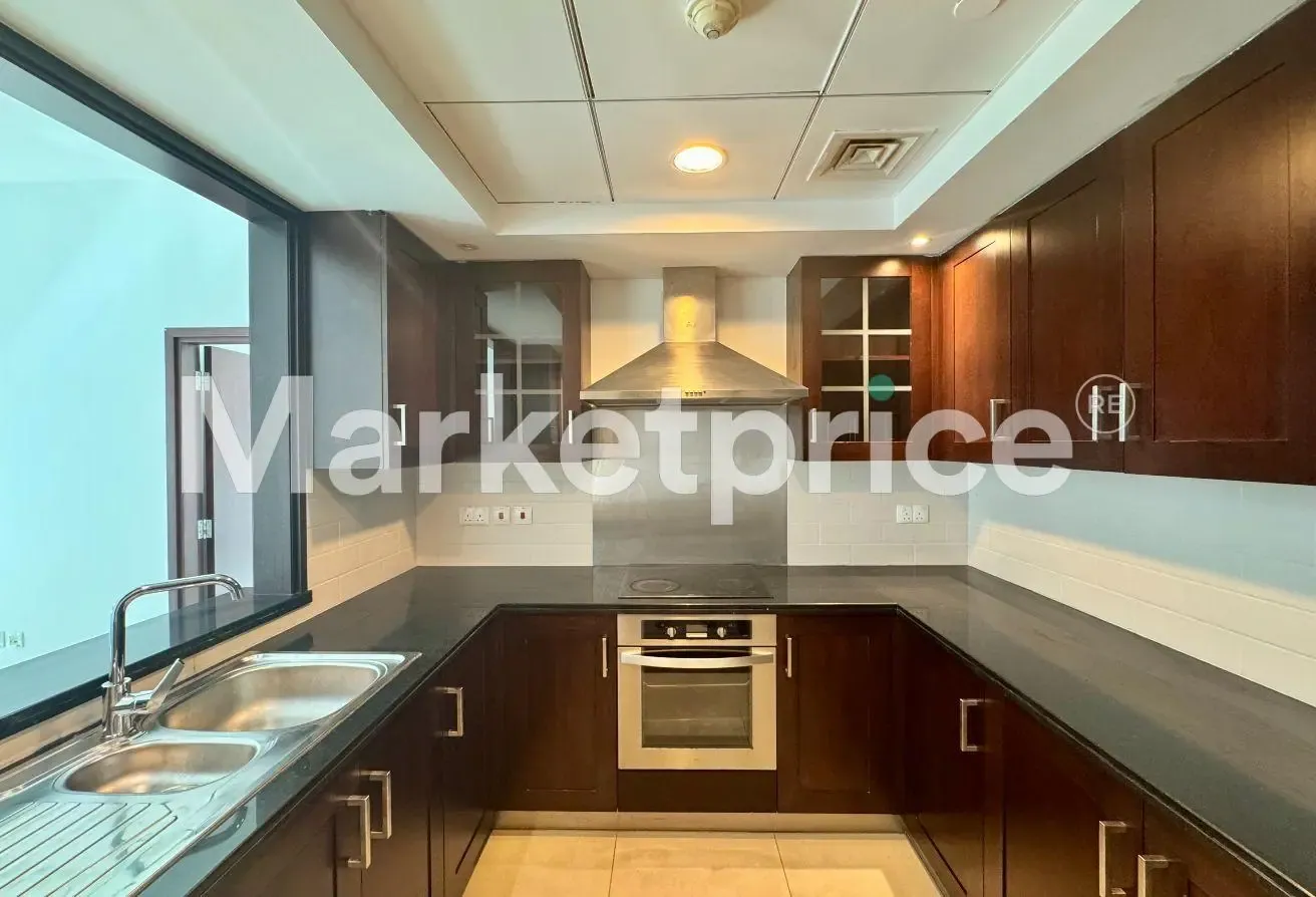 Vacant Corner 1 Bed Apt | Pool View 29 Boulevard 2