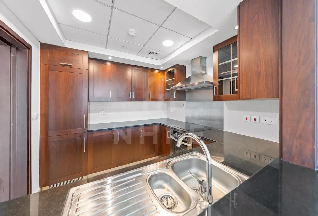 Fitted Kitchen | Exclusive | Partial Fountain