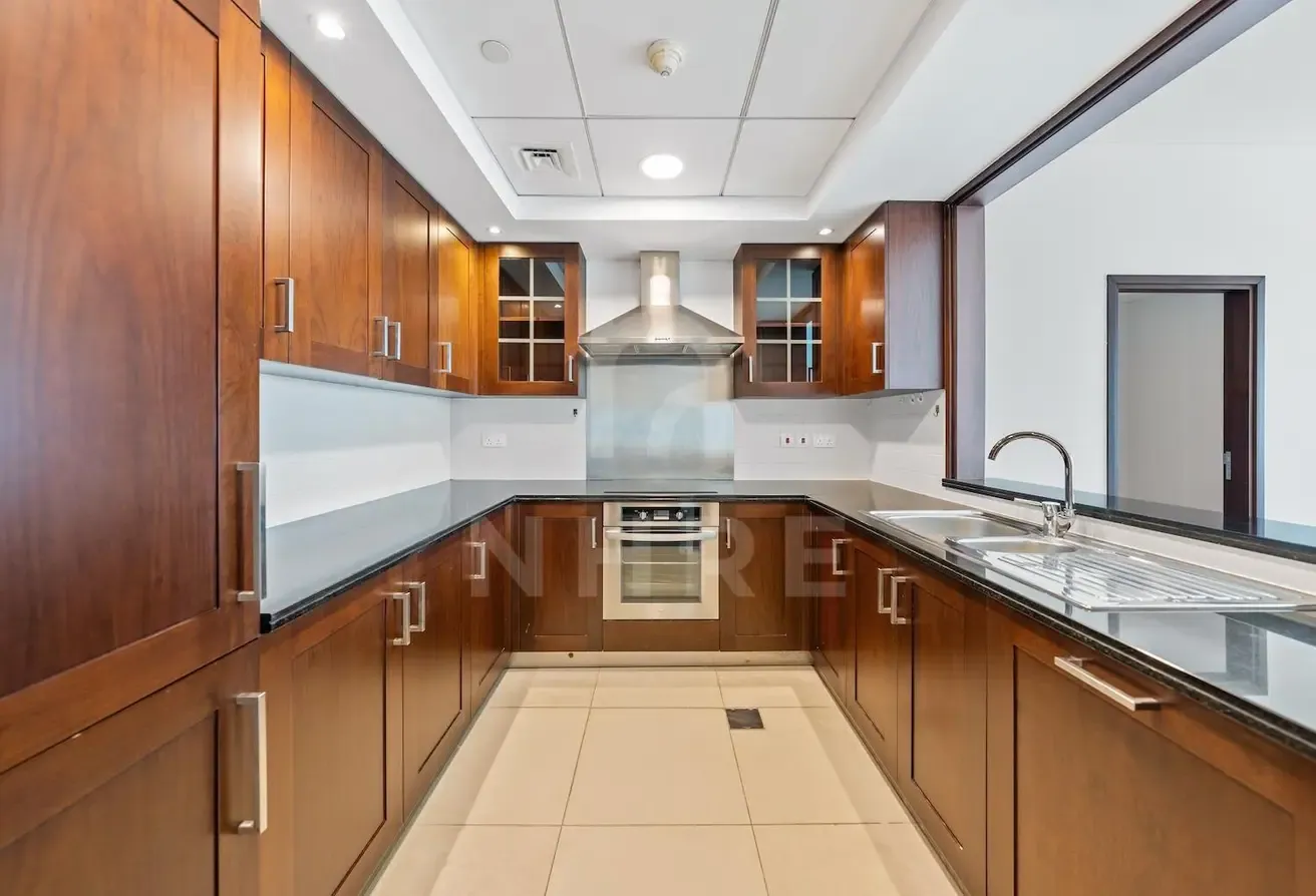 Fitted Kitchen | Exclusive | Partial Fountain