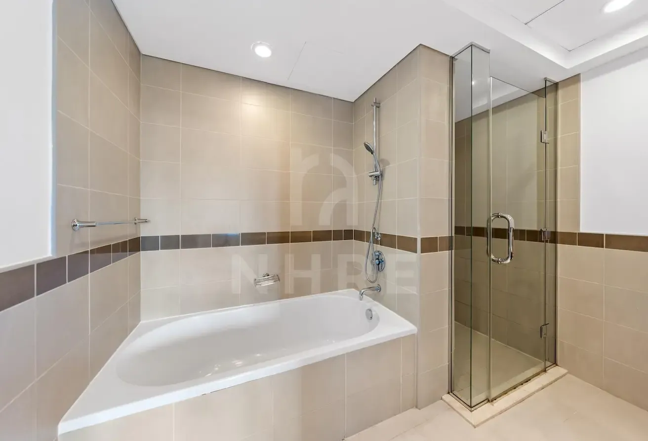 Fitted Kitchen | Exclusive | Partial Fountain