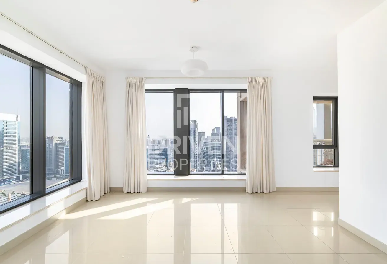 High Floor | Spacious Layout | Fountain View
